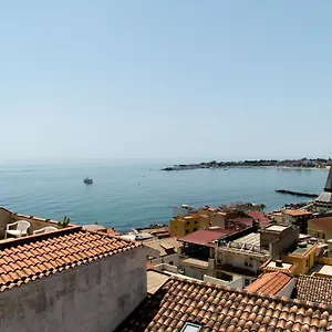 Nick & Santo's Homes Giardini Naxos