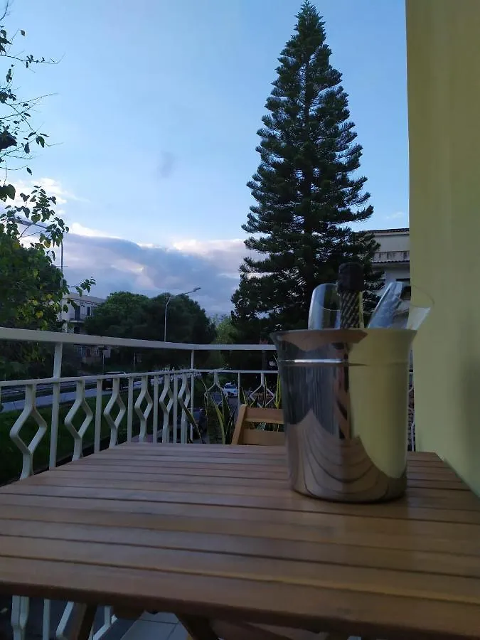 Oda ve Kahvaltı B&B Paladino Giardini Naxos